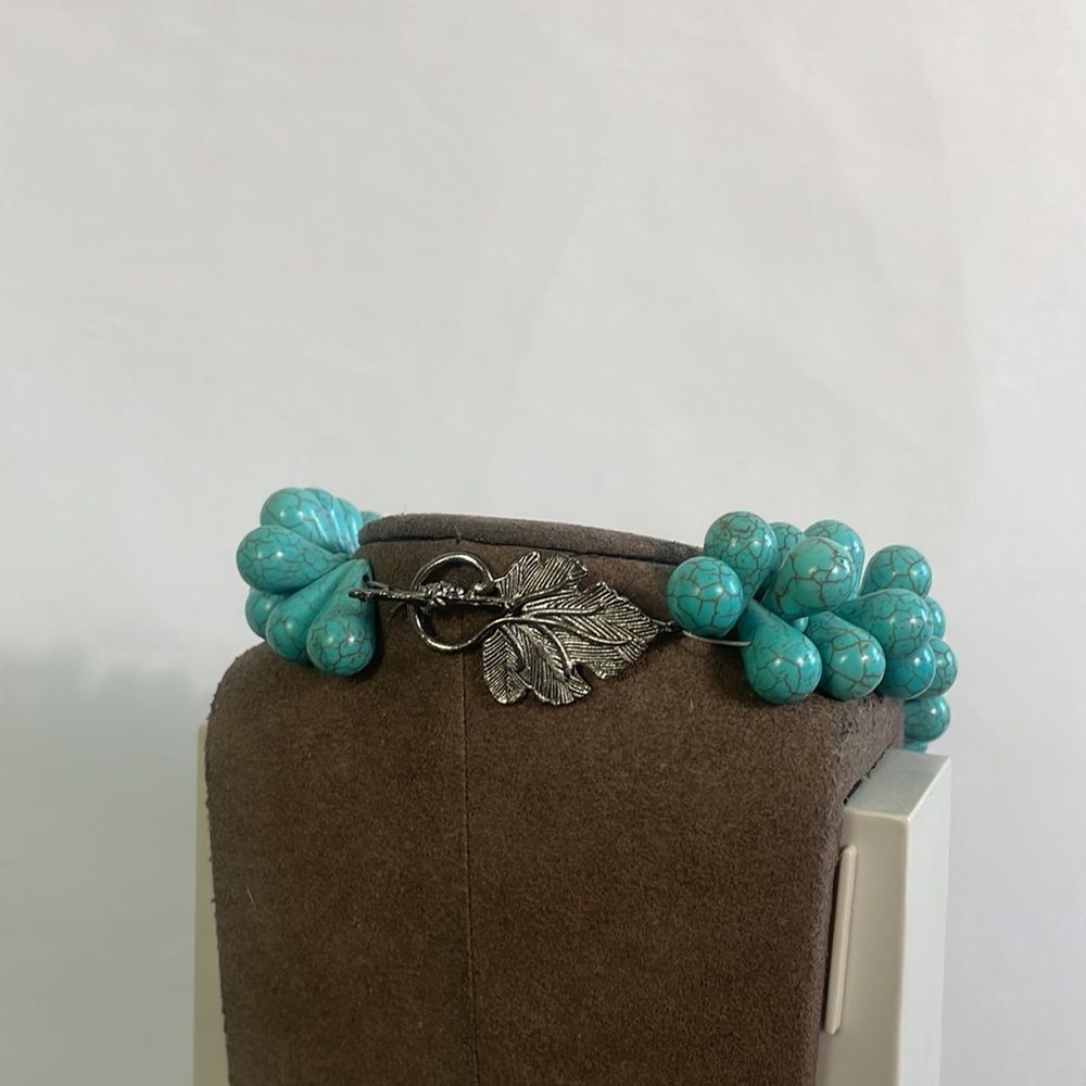 Turquoise Beaded Necklace - Picture 3 of 3
